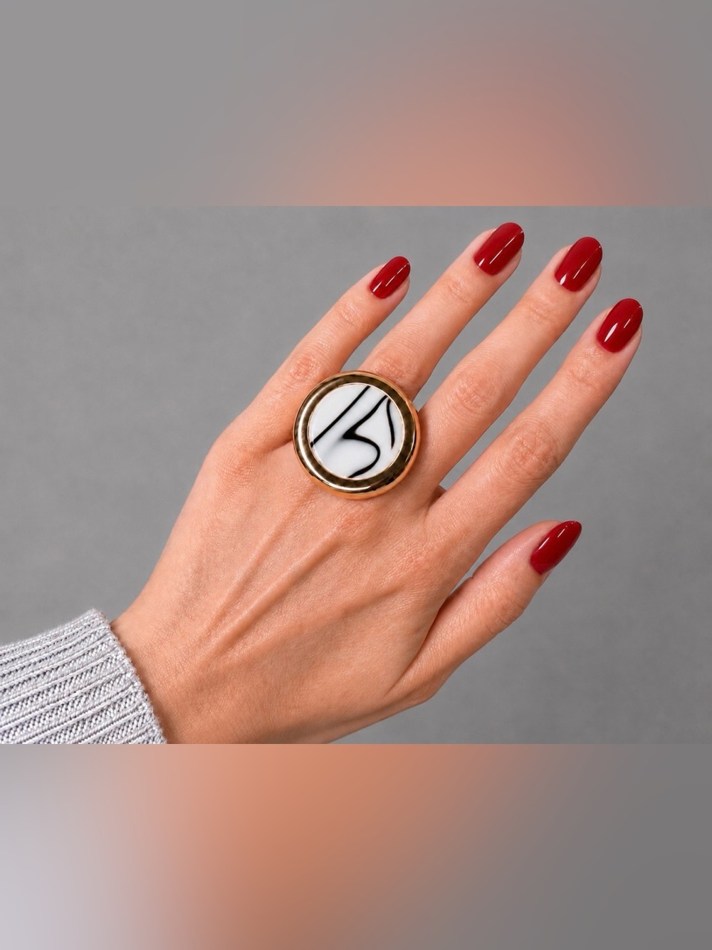 Balenciaga marble signet ring / full inclusion sz fits 5.25/6 ring - Picture 3 of 6